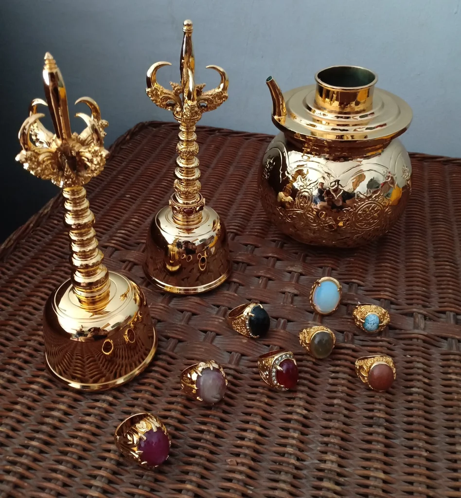 balinese gold plated craft
